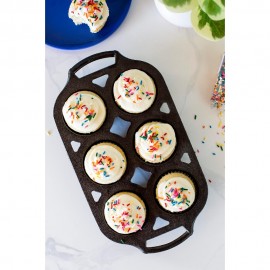 2 piece cast iron muffin pan set is sturdy and durable