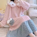 1pc Cute Flower & Bowknot Pattern Bathrobe, Thickened Textured Comfortable Robe With Pockets, Casual Long Sleeve Loungewear, Bathroom Supplies, Home Supplies