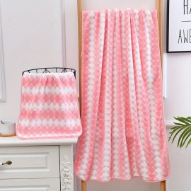 Three-color non-shedding coral fleece printed towel bath towel set absorbs water and dries hair for washing face, bathing and bathing.